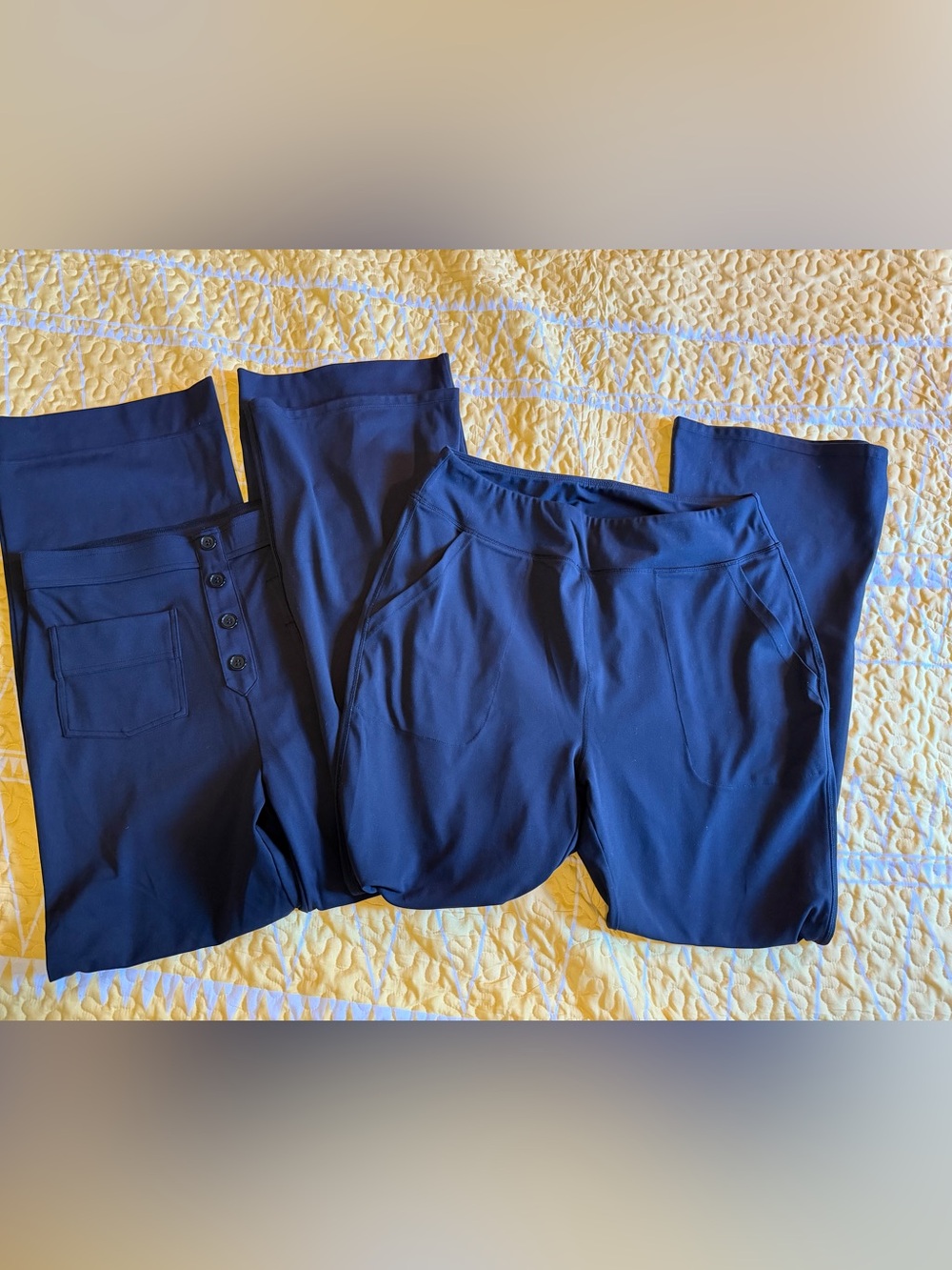 Halara bundle—-2 pairs of pants, size large